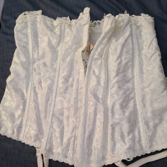 💥3 for $25 💥This Edwardian Corset Lace-Up Back, 90's Vintage - Picture 2 of 7